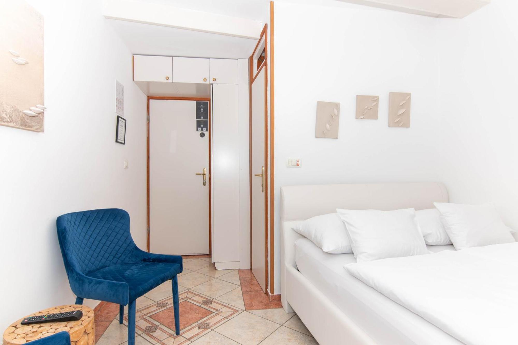 Bed and Breakfast Bed&Brekfast Donatella Pirano Esterno foto