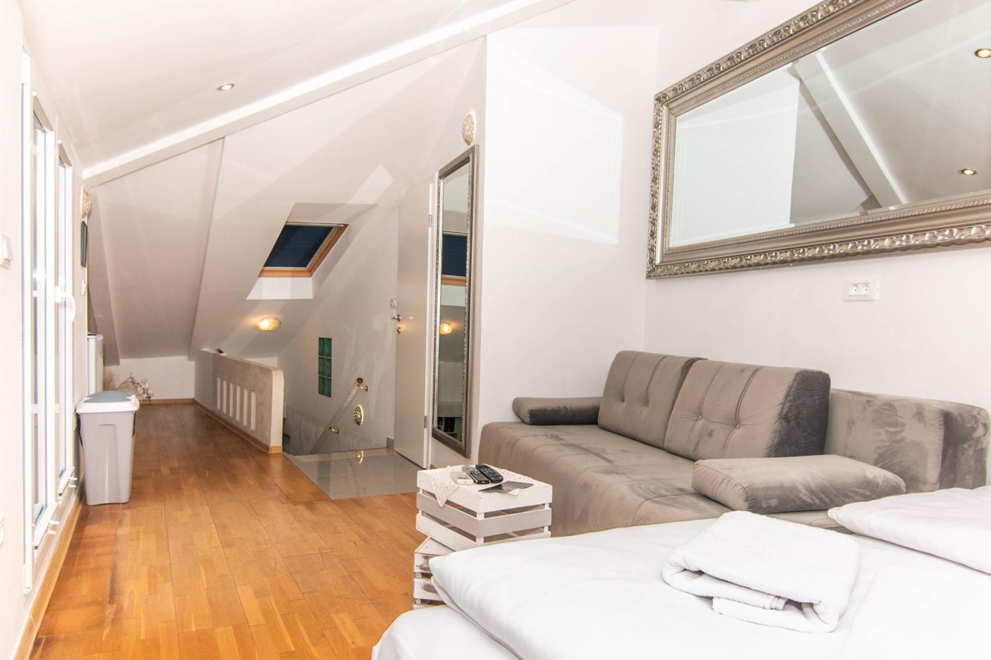 Bed and Breakfast Bed&Brekfast Donatella Pirano Esterno foto