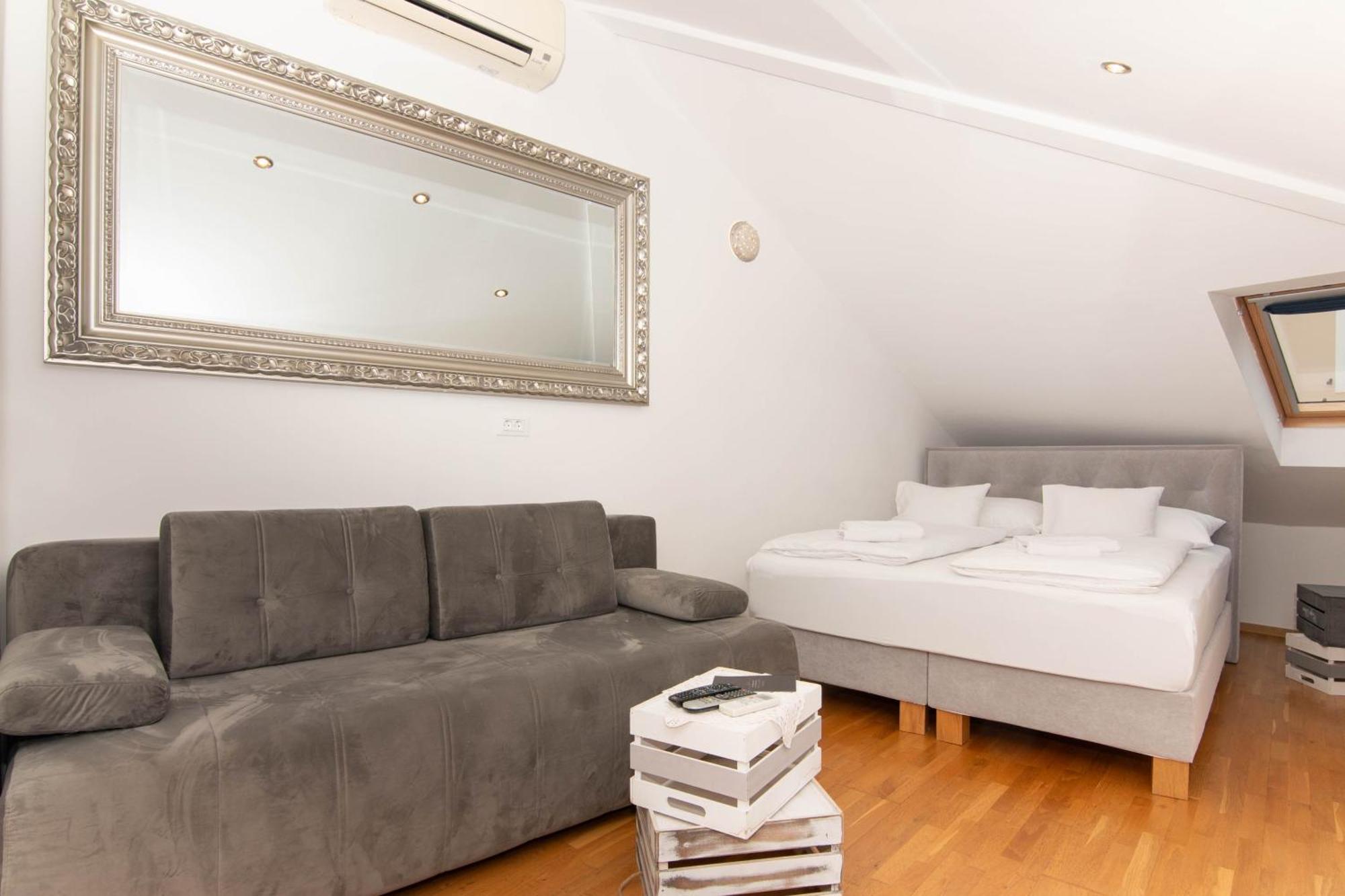Bed and Breakfast Bed&Brekfast Donatella Pirano Esterno foto